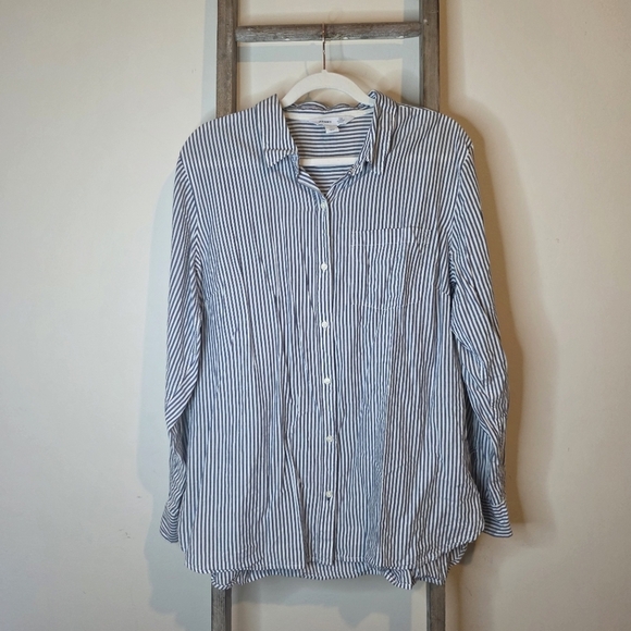 Old Navy Tops - ⭐️40% Off⭐️ Old Navy The Classic Shirt in  Blue Stripe